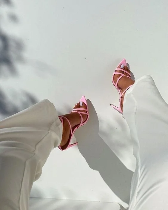 HOW TO WEAR YOUR SANDALS THIS SUMMER