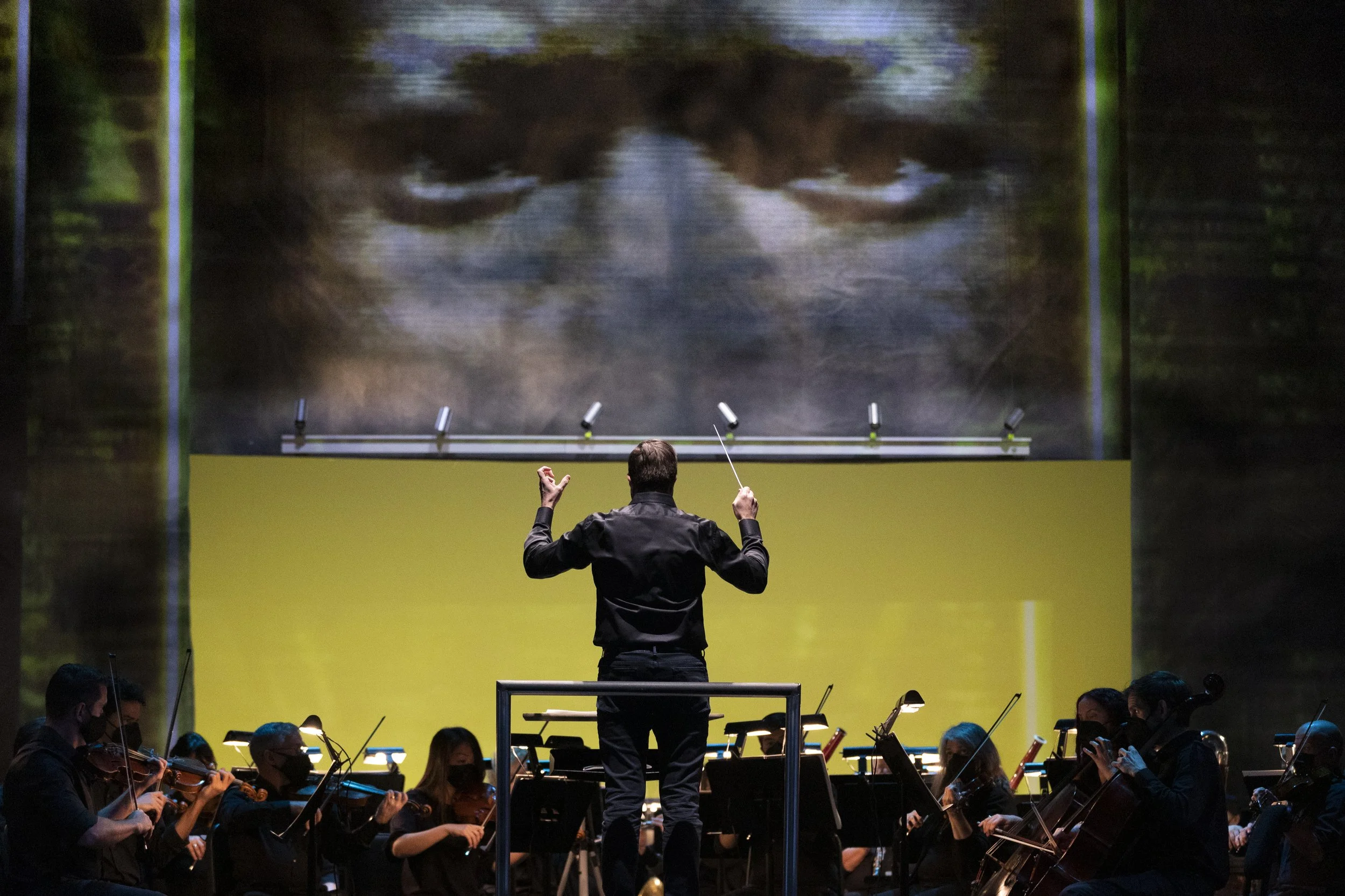 FIDELIO | Scenic & Projections