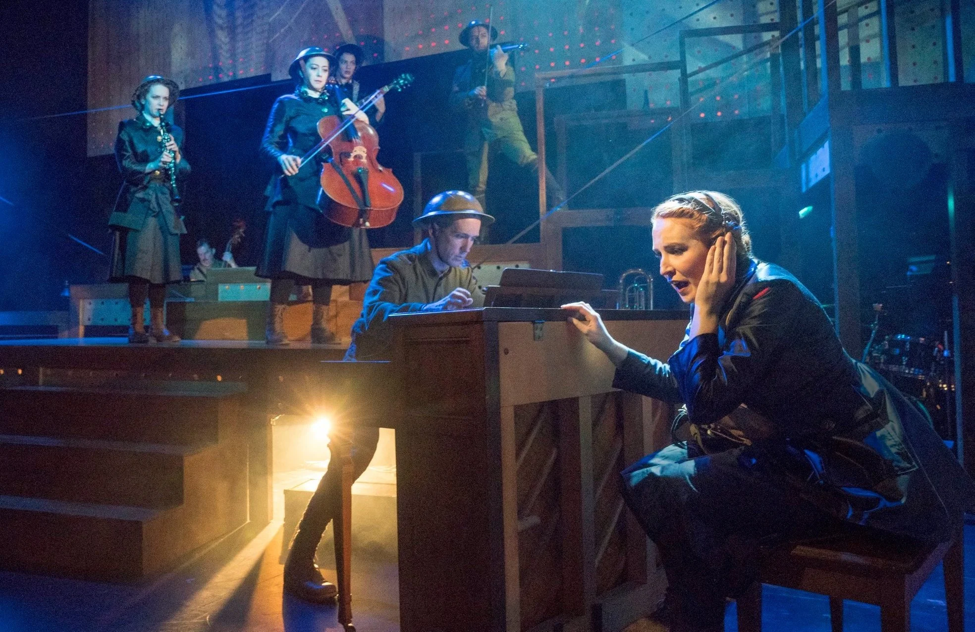 THE HELLO GIRLS World Premiere | Scenic & Projections