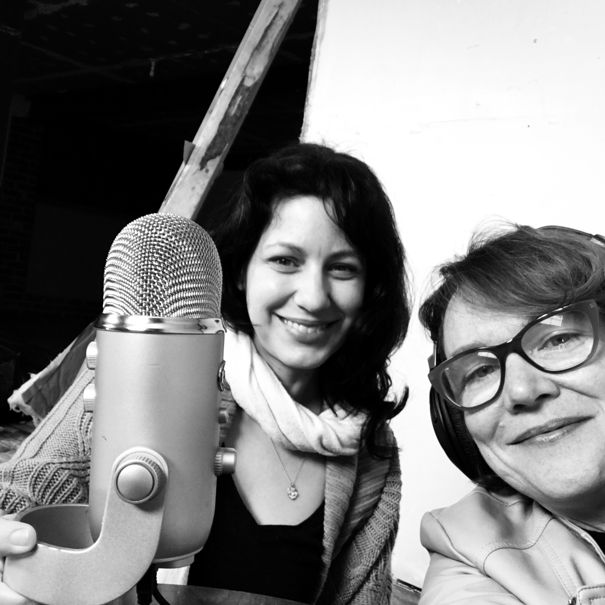 Tatiana Veneruso (L) and Vivian Liddell (R) recording at Trio Gallery.