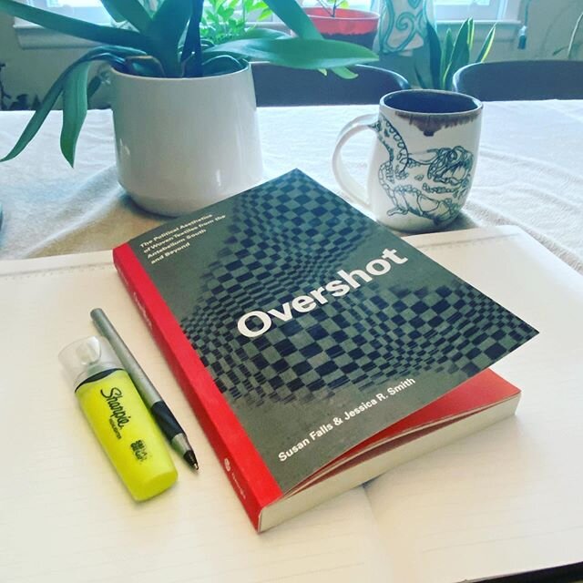 Got my highlighter out doing some episode prep! Looking forward to talking to Jessica R. Smith for Episode 32. Smith is a SCAD professor of fibers and co-author with Susan Falls of “Overshot.” Weaving friends, y’all are definitely going to want to check out their book and this episode! 🧵 💕 The subtitle of the book sums it up as “The Political Aesthetics of Woven Textiles from the Antebellum South and Beyond.” This an advanced copy cuz I’ve got friends at UGA Press 🍑🤓📚— but you can pre-order your copy now on the @ugapress website and shouldn’t have to wait too long—the release date is listed as March 1st. - - Unrelated, but check out my new coffee mug from Athens GA potter @wormwoodandhoneypottery 🐢🖤🤍🤎