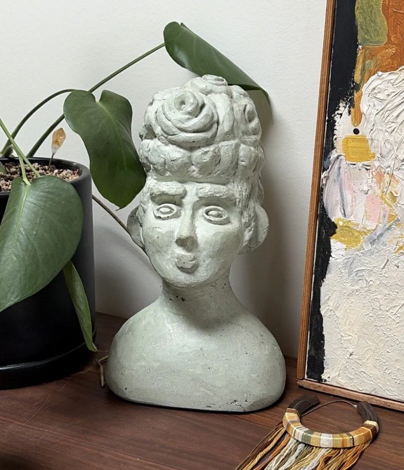lq_con_coll_grn_GMWR_bust.jpg