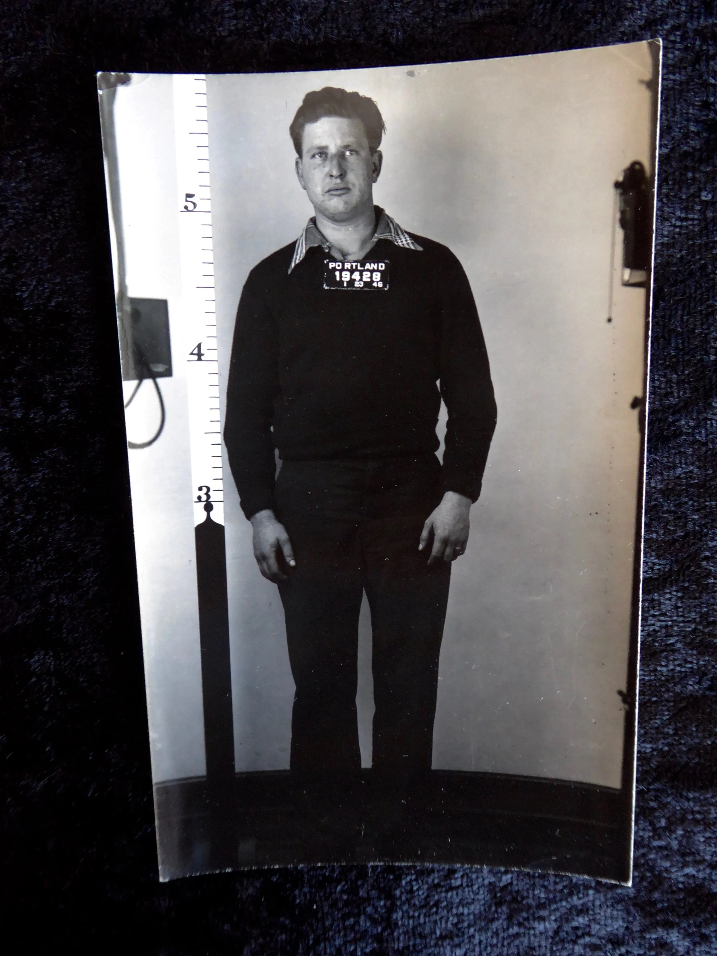 1946 - 20-Year-Old Safe Thief