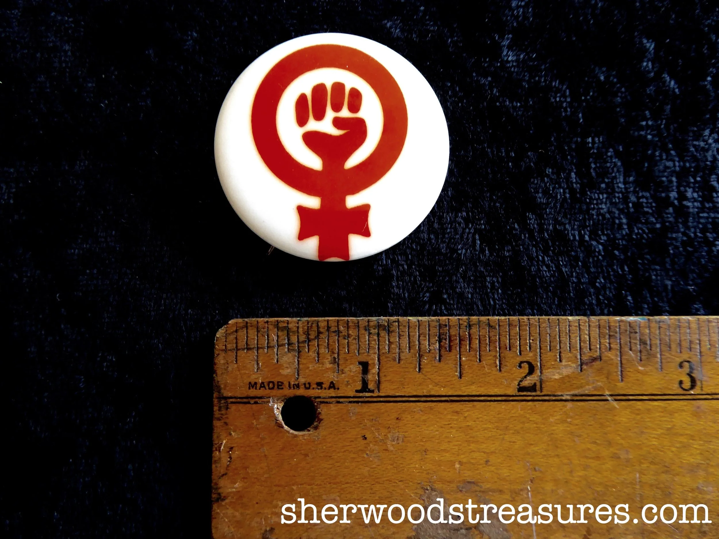 Women's Fist Button