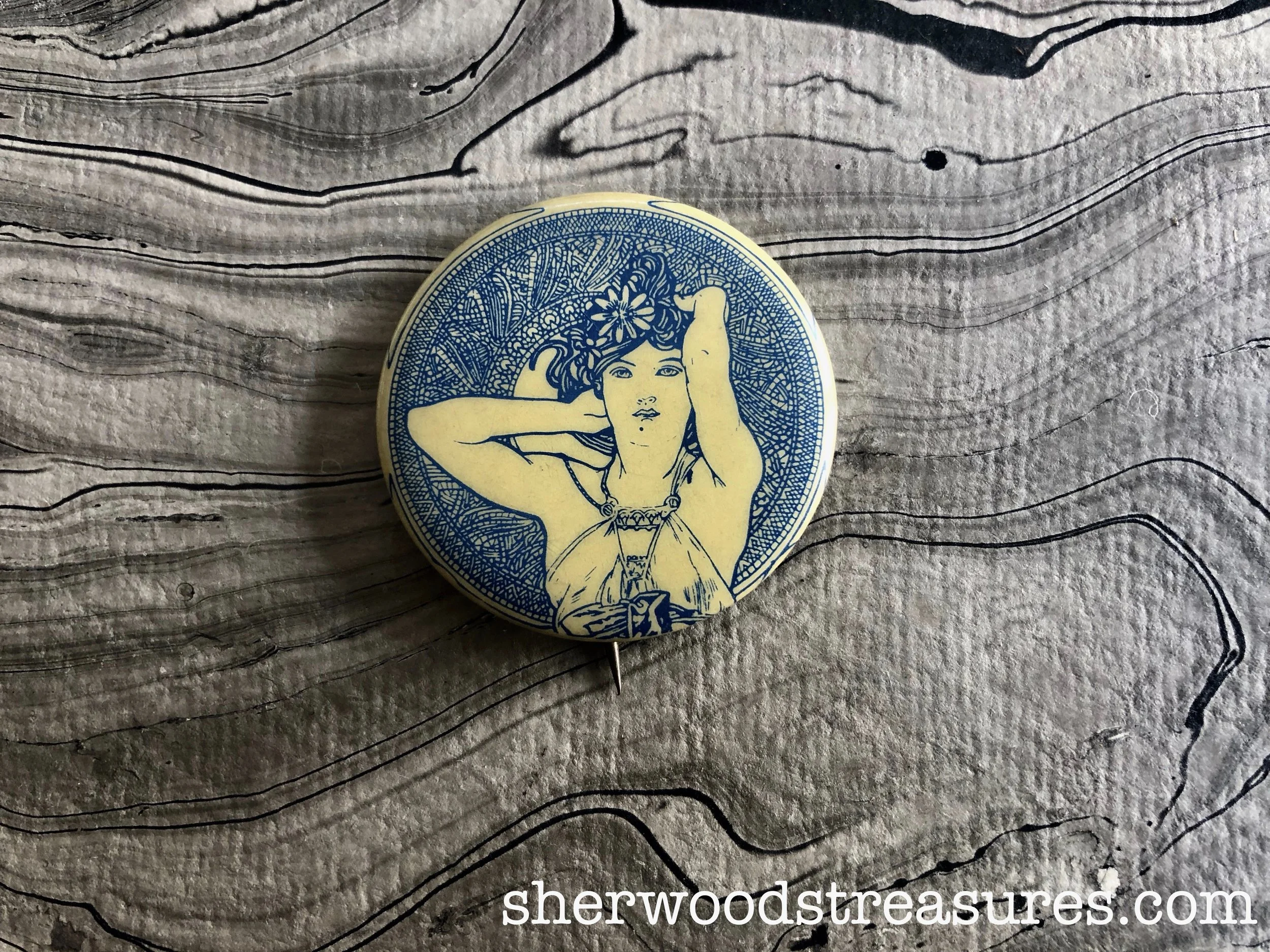 Alphonse Mucha 1966 Button