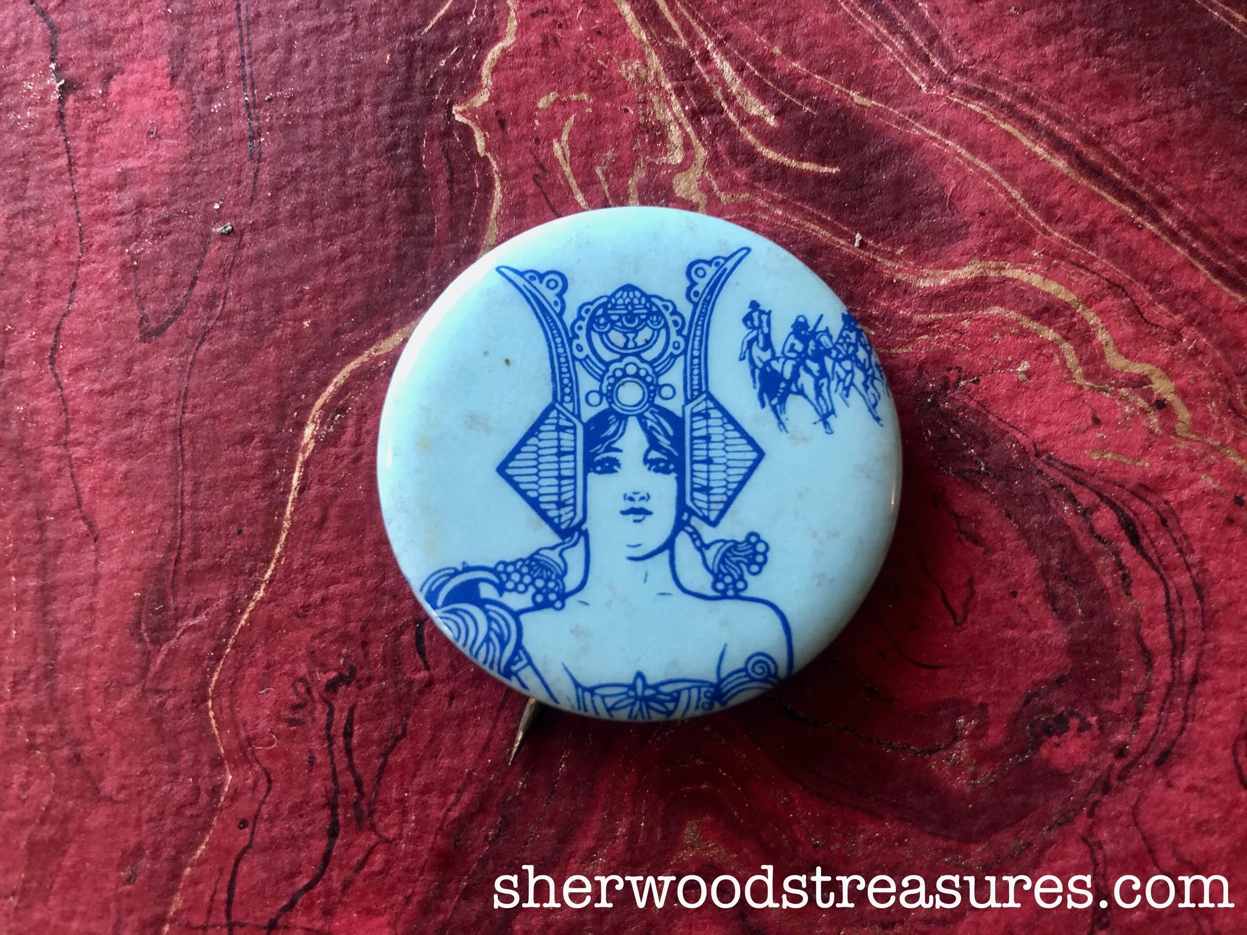 Alphonse Mucha 1966 Art Nouveau Button