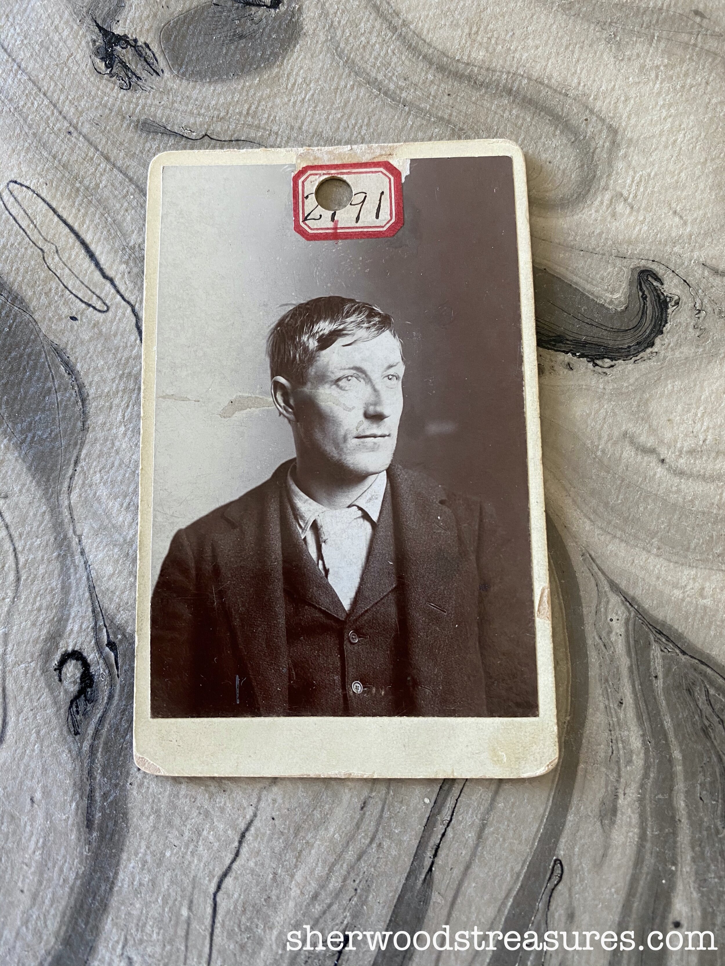 1900 - Handsome Norwegian Con Man