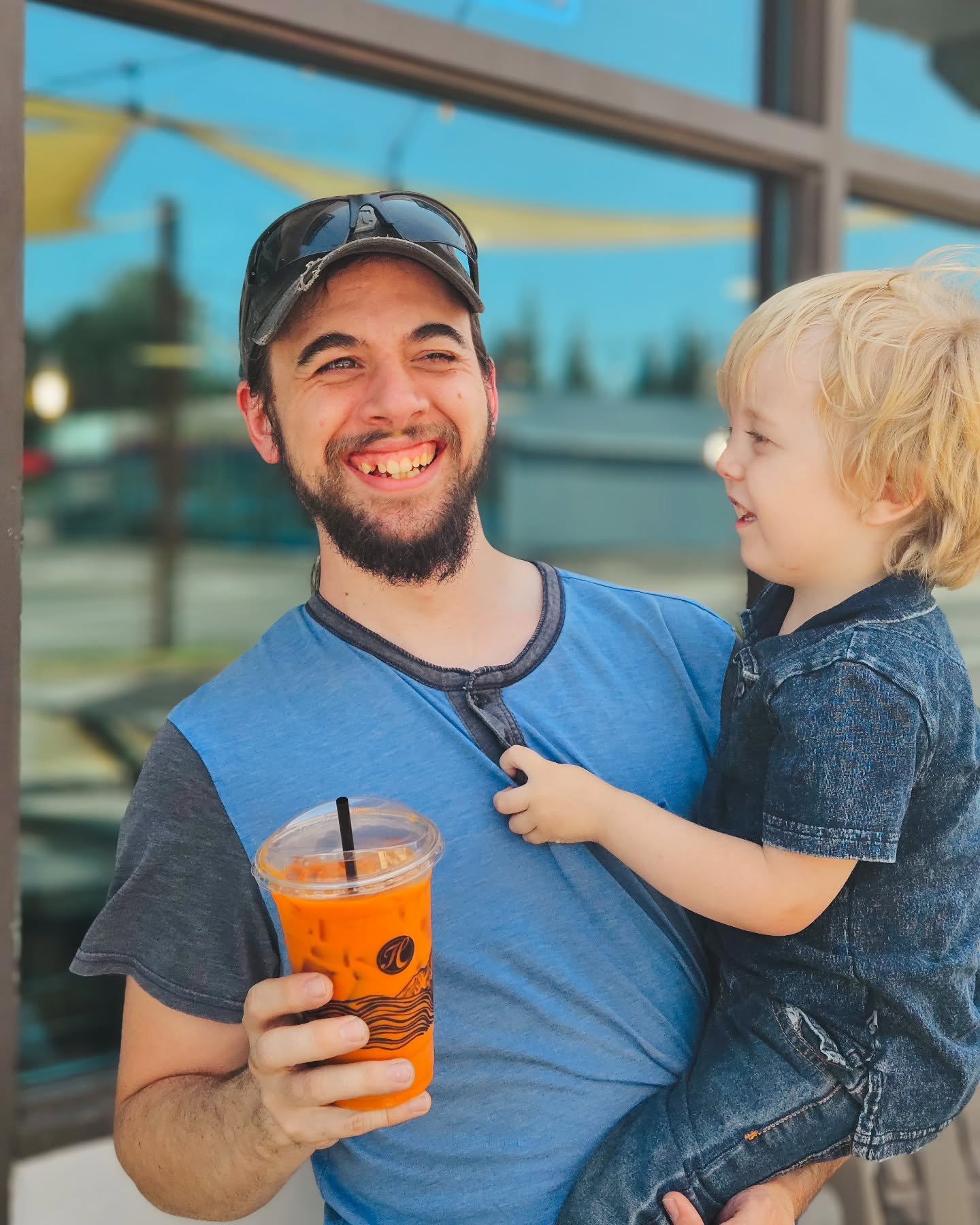 This Sunday, for Fathers Day, fathers get to take a $1 off their drink! 

We 🫶 all of you wonderful fathers out there!

#heritagecoffeehouse #coffeeshop #coffeehouse #northerncalifornia #fathersday #fathersday2025