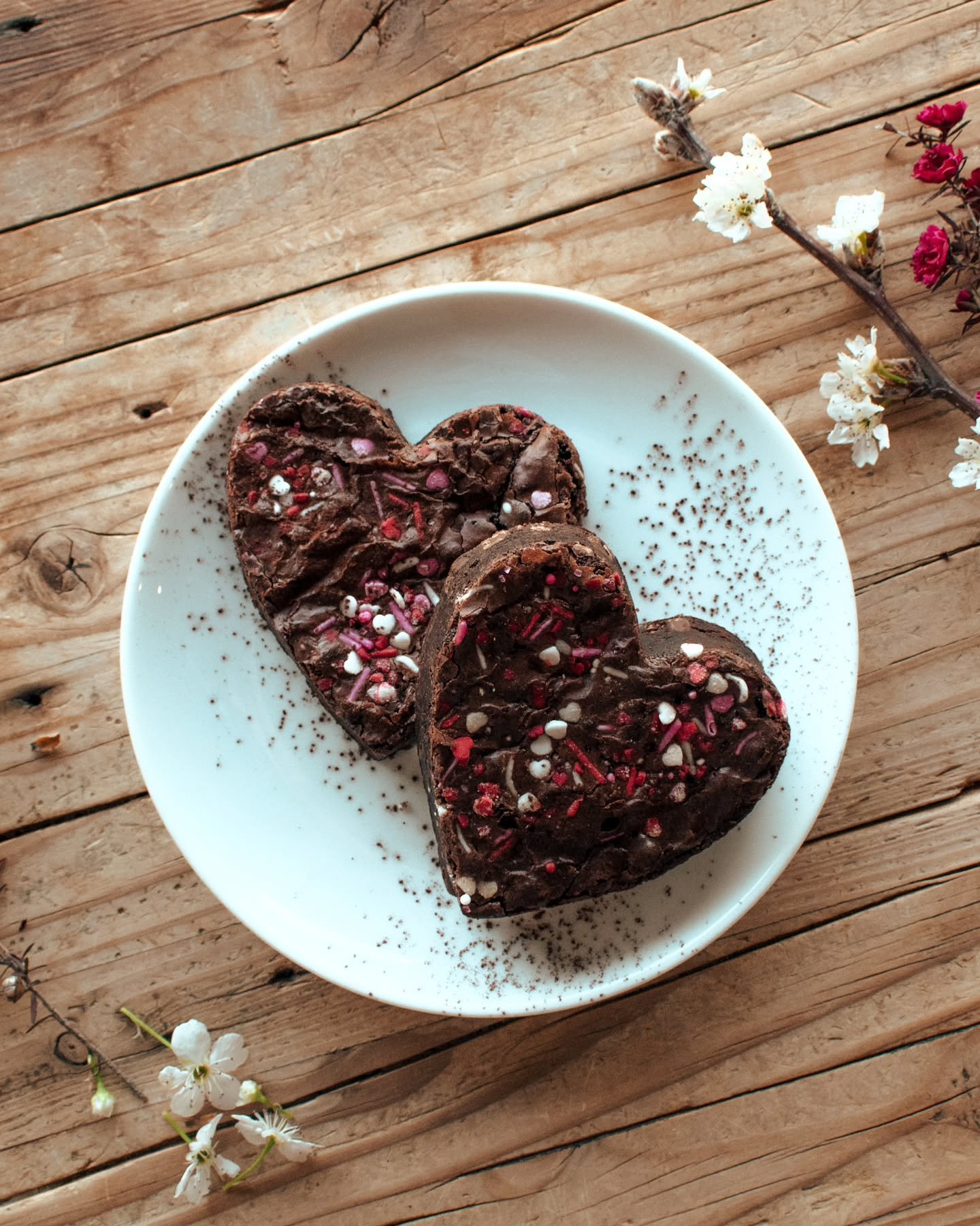 Our classic GF brownie, only dressed up a little sweeter for Valentine's Day. Almost as cute as your date 😉
