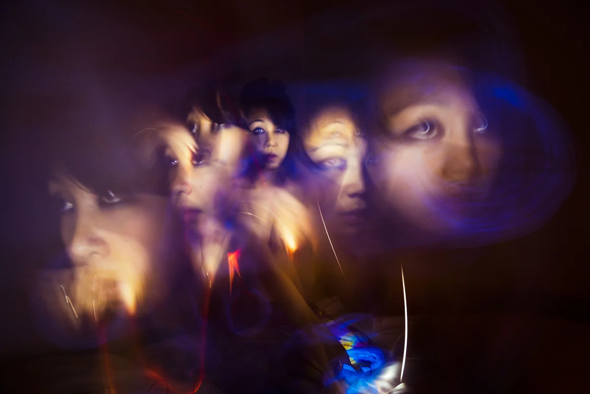 lightpaintingselfportrait_multipleselvesW.jpg