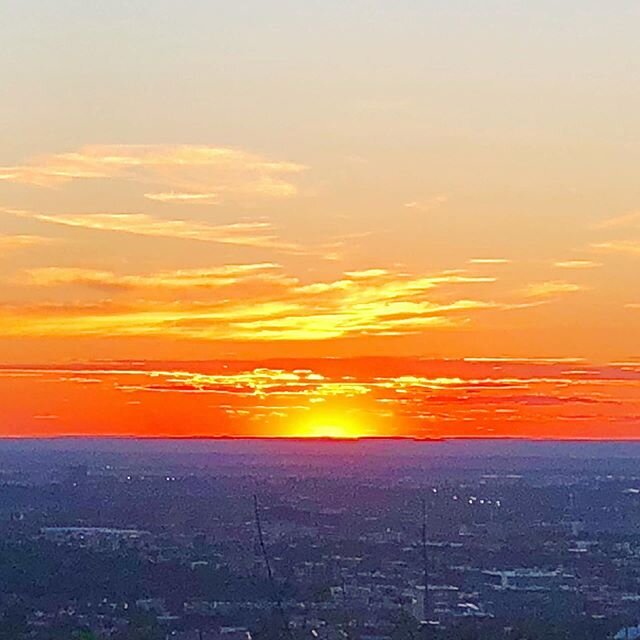 &ldquo;A sunset is the sun&rsquo;s fiery kiss to the night.&rdquo; -Crystal Woods
*
*
*
*
*
#sunset #sun #fiery #kiss #night #crystalwoodsquote #montreal #mountroyal #mtlsunset #colour #colourful #sky #mtlmoments #colourlove #beauty #nature #summer #