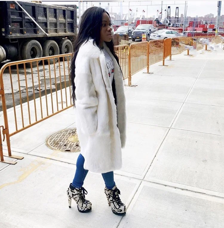 Sister, Sister: Winter white 