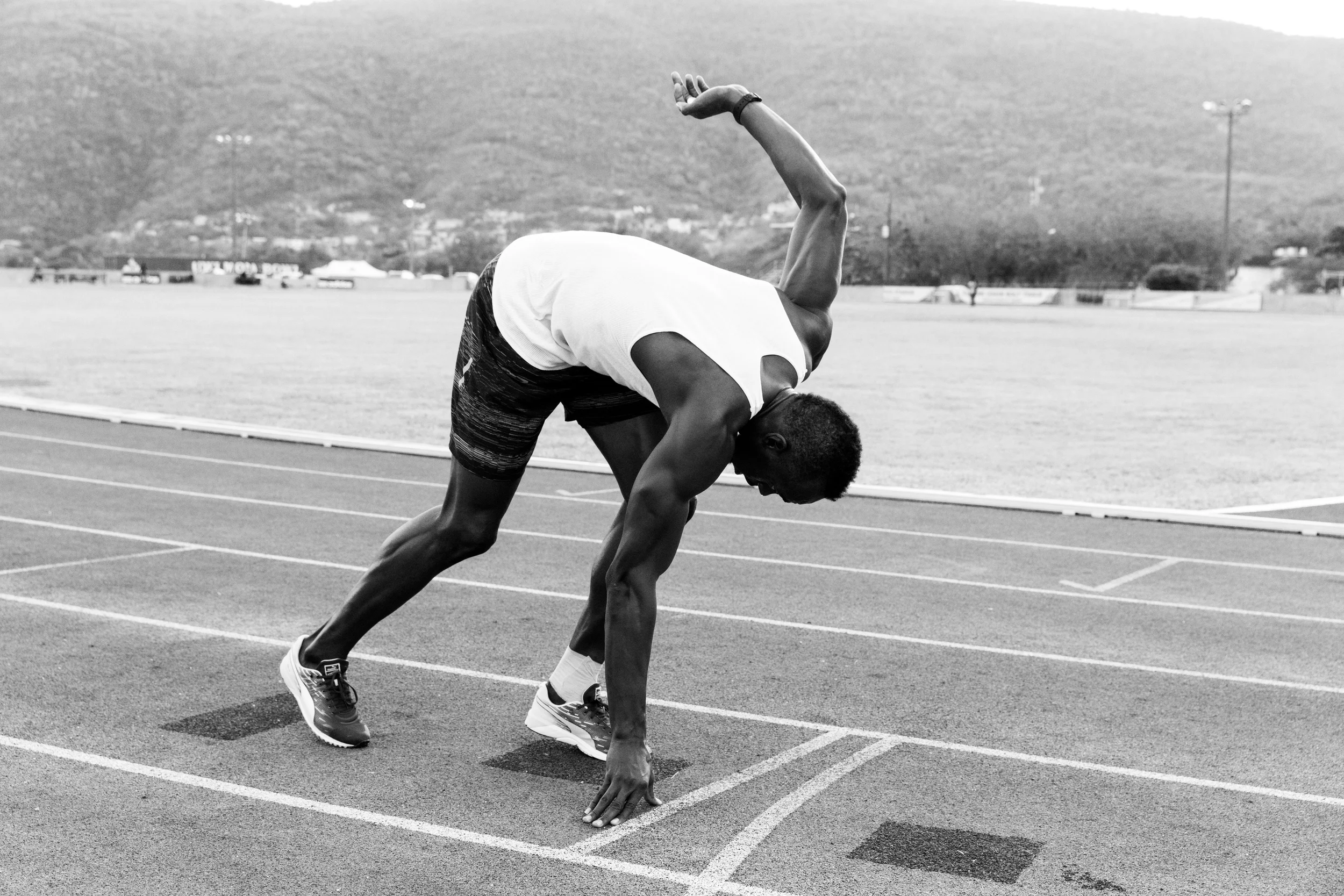 16SS_RT_Running_Bolt_Track_2471.jpg