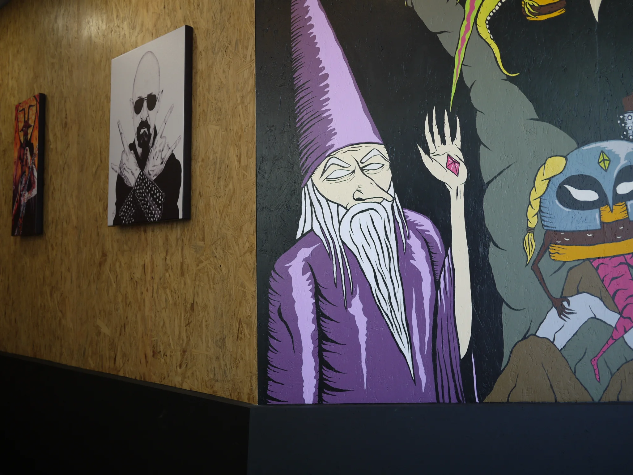 Grill 'Em All — Design, Bitches