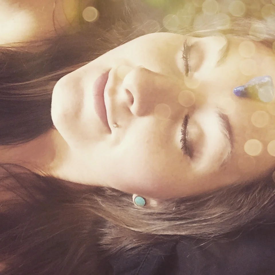 I was able to heal my migraines with this Lapis Lazuli stone. Amazing!