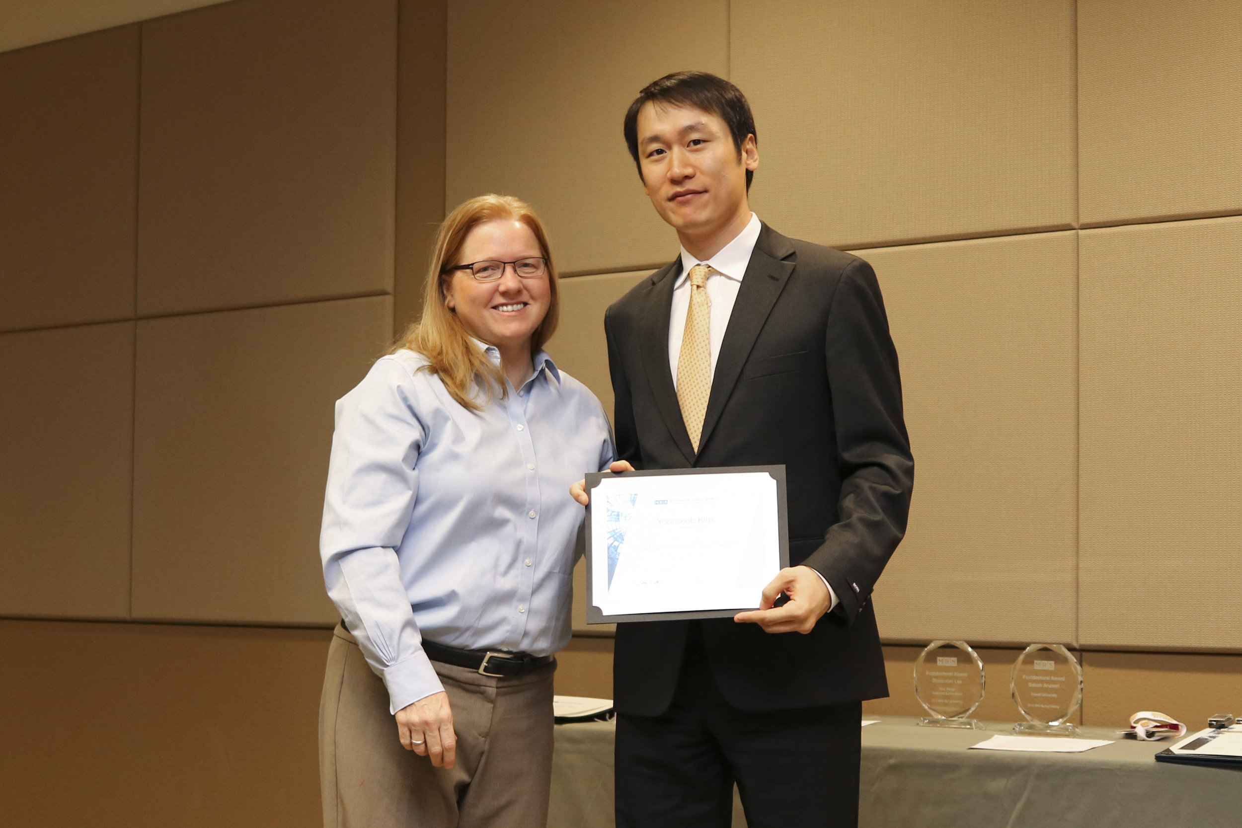 2016 04 S16 Graduate Student Awards MRS IMG_7669.jpg
