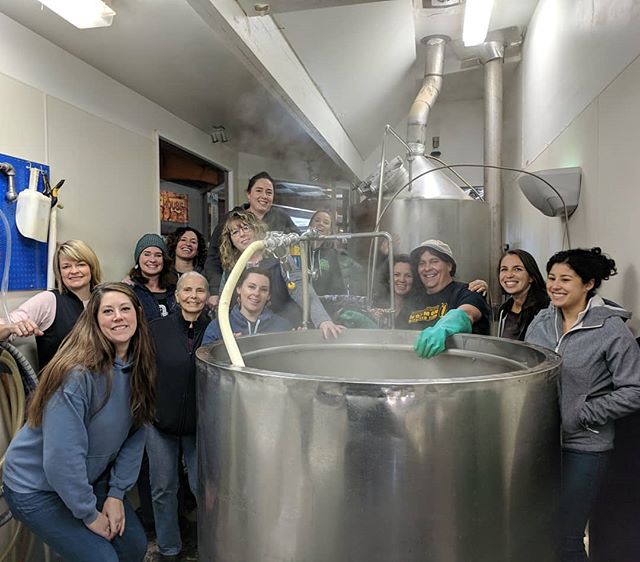 Happy International Women's Day!  Celebrating the day by brewing with our female gang of Humboldt women ciderermakers, brewers and distillers @sixriversbrewery. 🥃🥂🍸🍺🏋️&zwj;♀️