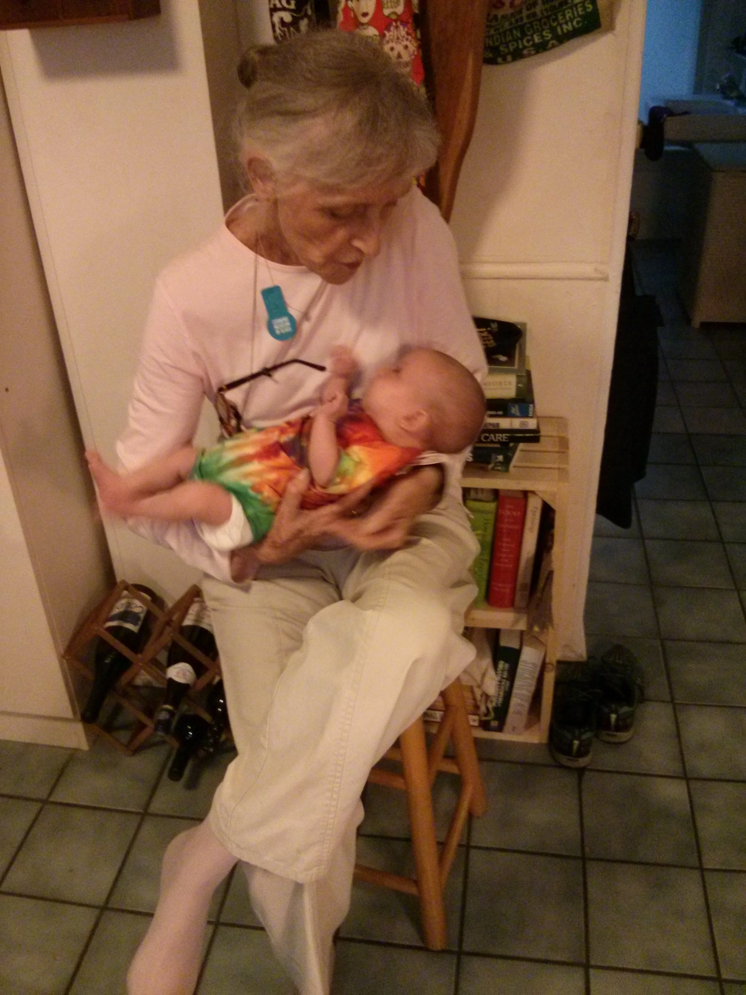 Little Laya hangs with her Aunt Leni