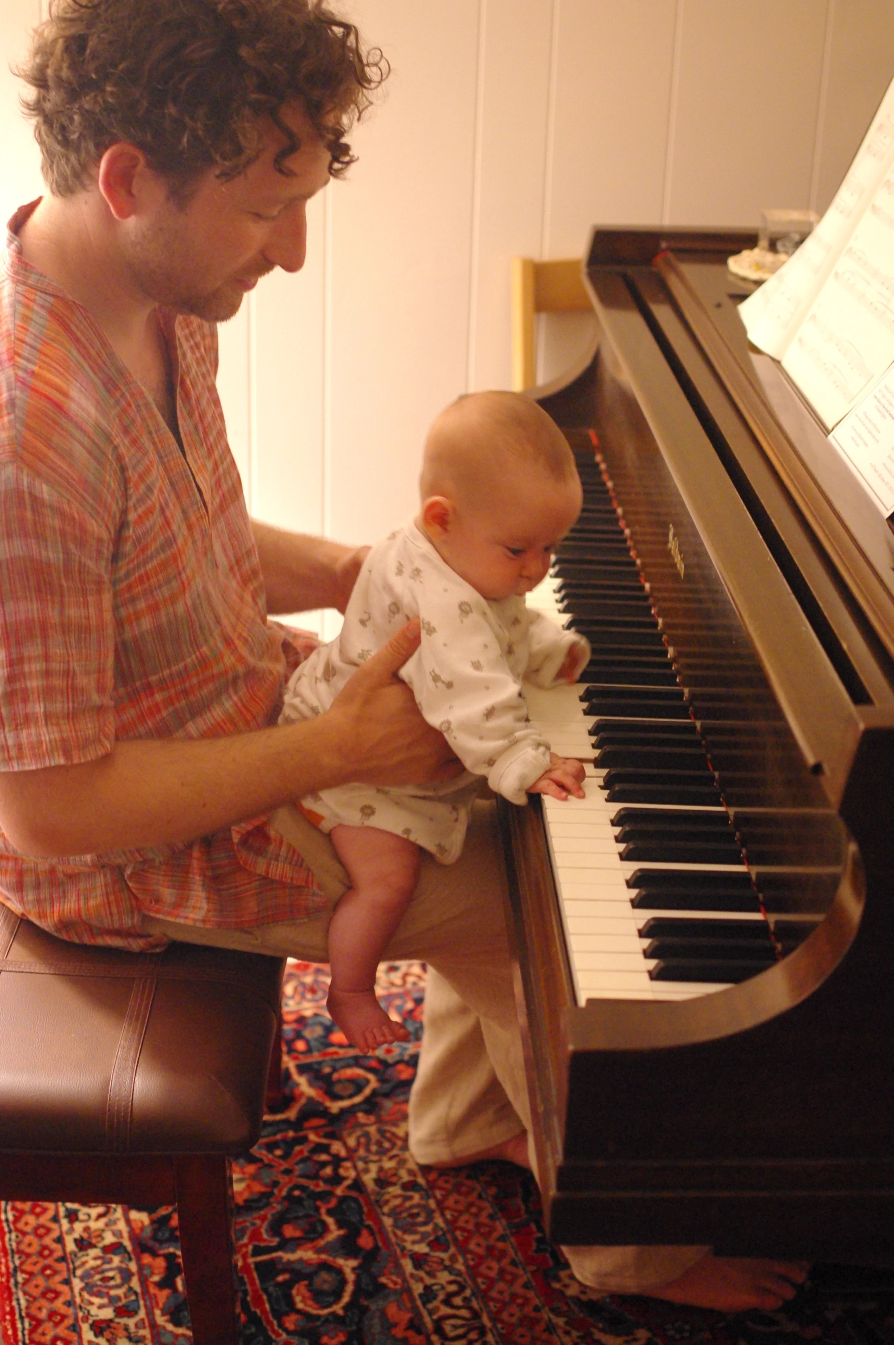 Laya tickles the ivories