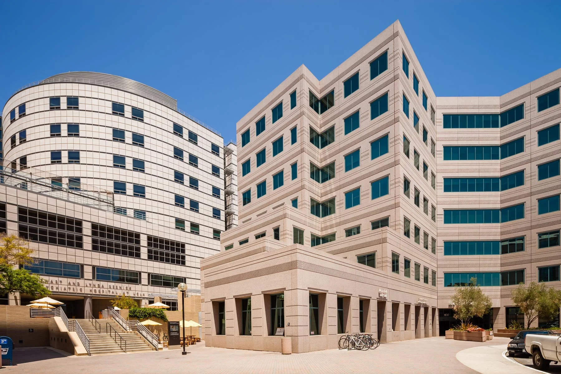 UCLA-Med-Exterior-2.jpg
