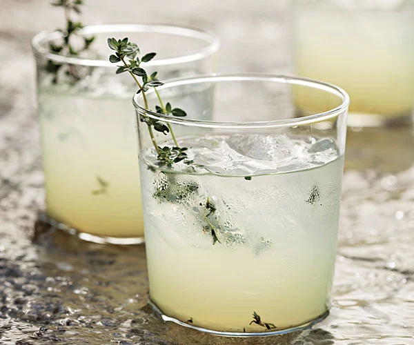 Limoncello & Gin Cocktail with Grilled Thyme