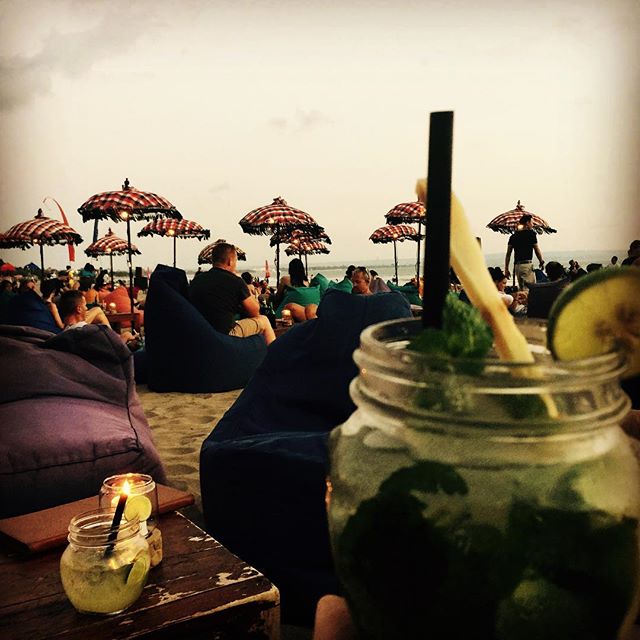 Sunset cocktails. Who's a fan? #beach #beachside #bali #cocktails #blendedmobilejuicebar #cocktailbar #events #workingholiday #rum #mojito #paradise