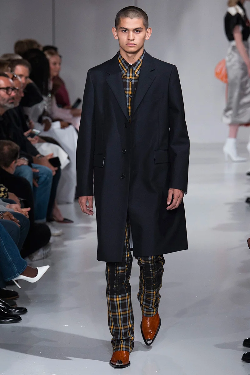 Calvin-Klein-SS18_fy7.jpg