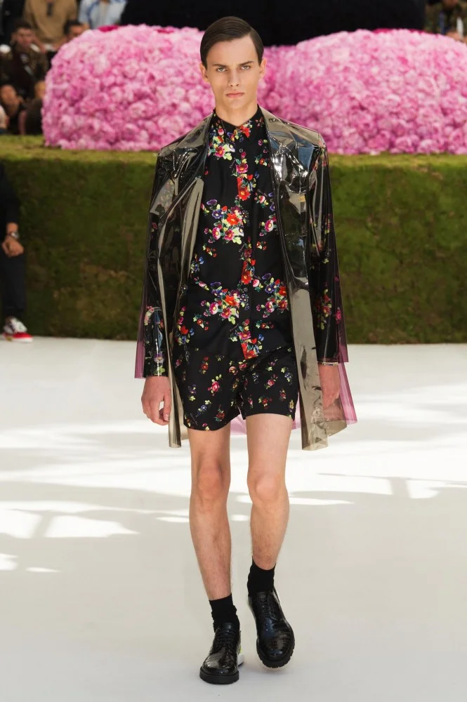 DIOR-MEN-SS19-HERO-42-665x1000.jpg
