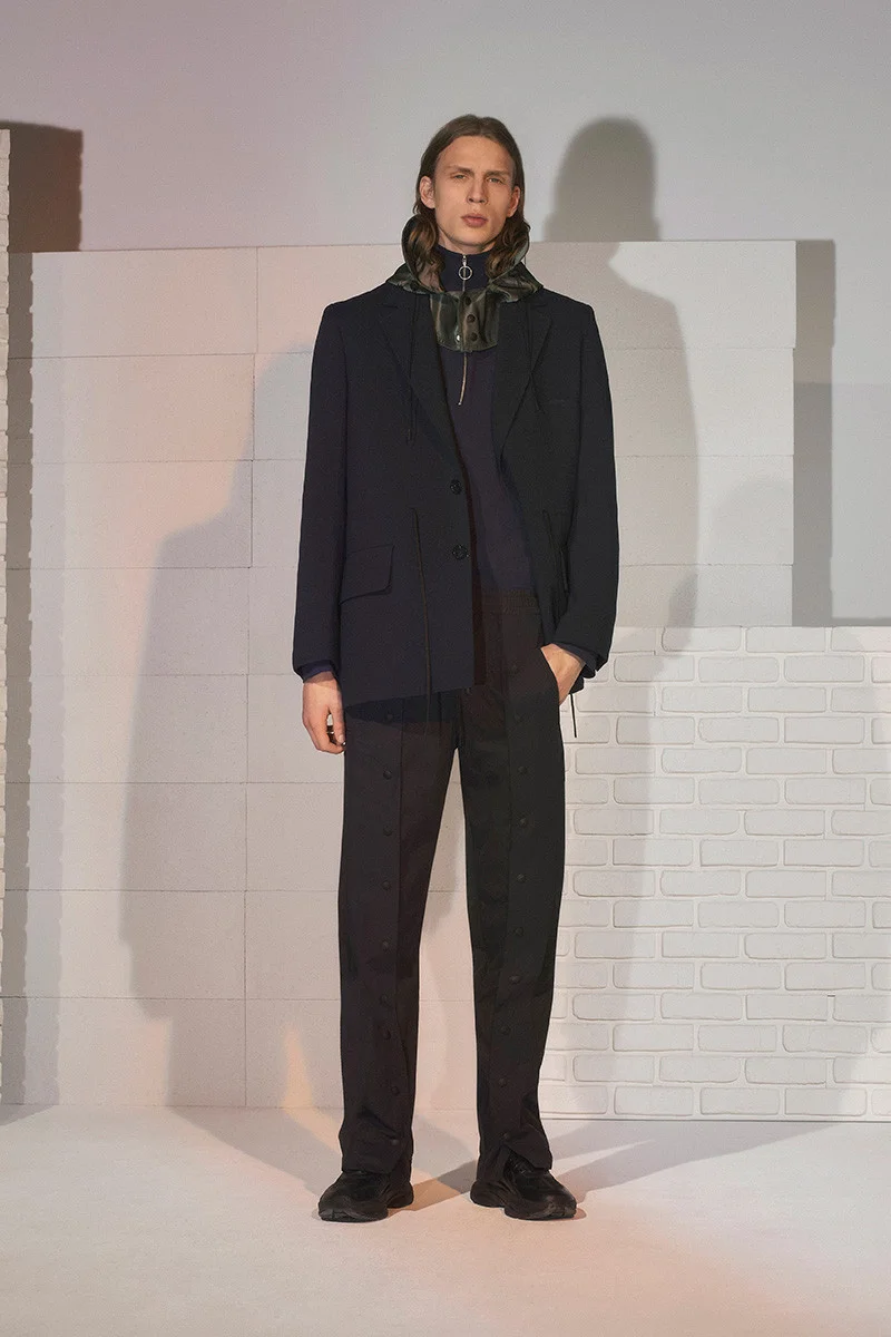maison-kitsune-fw19-01-800x1200.jpg