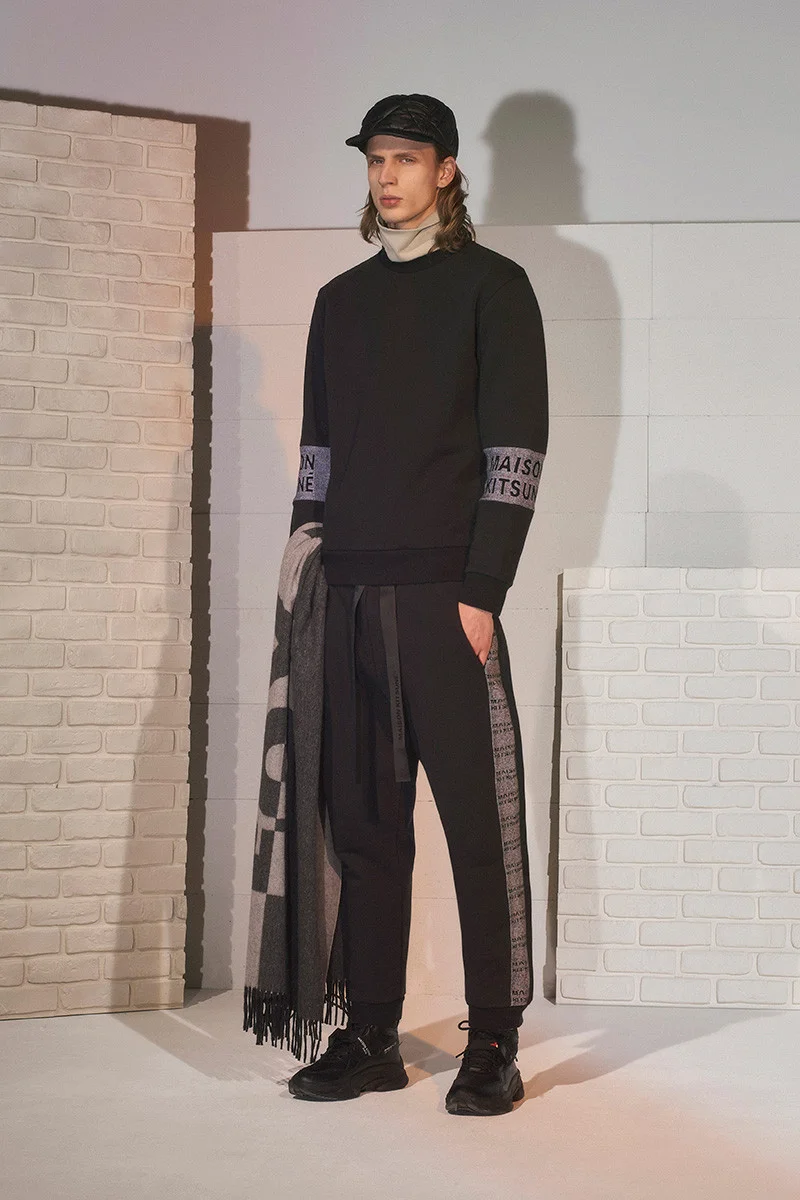 maison-kitsune-fw19-21-800x1200.jpg