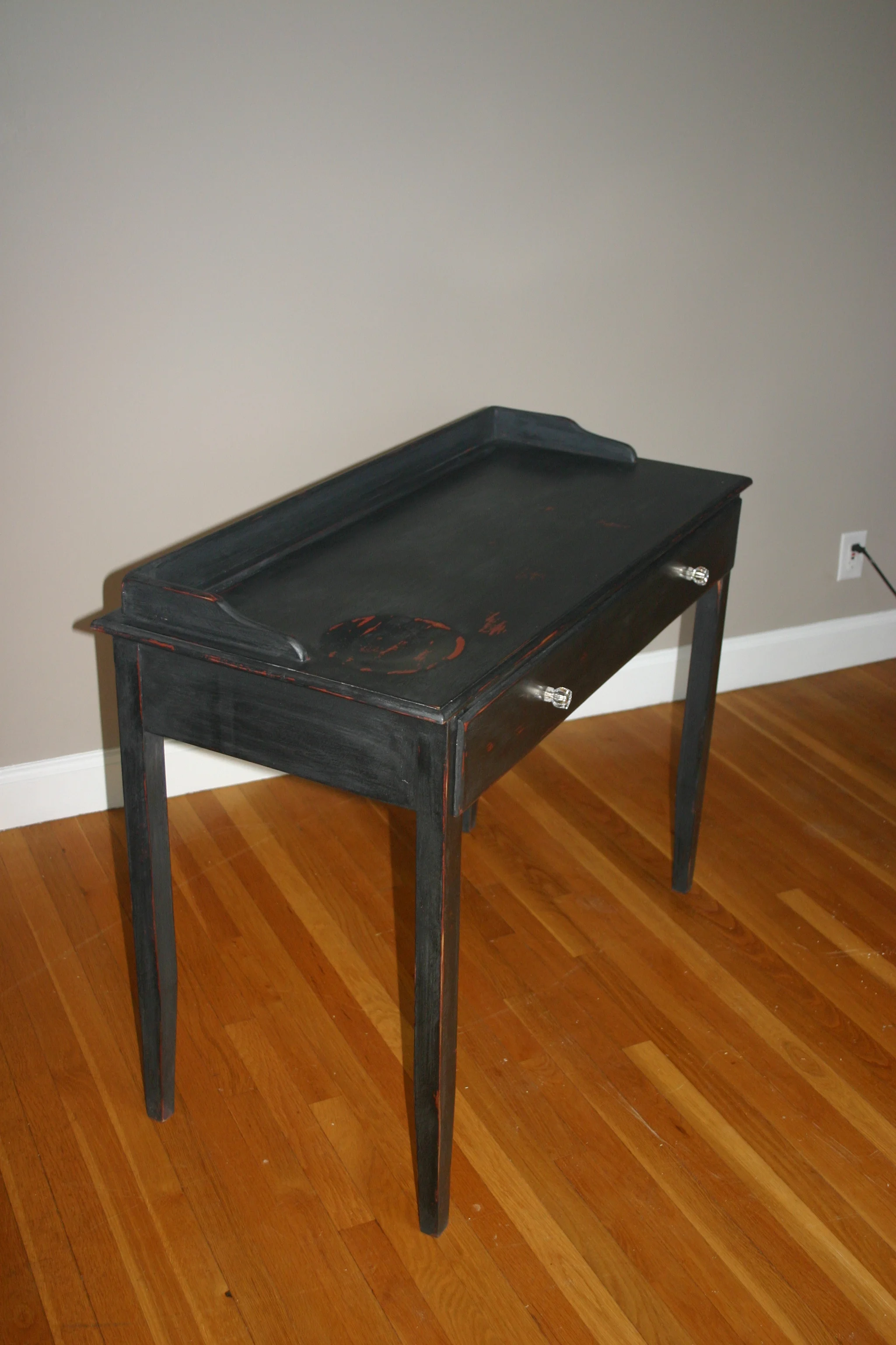 My first project - a desk for my wife