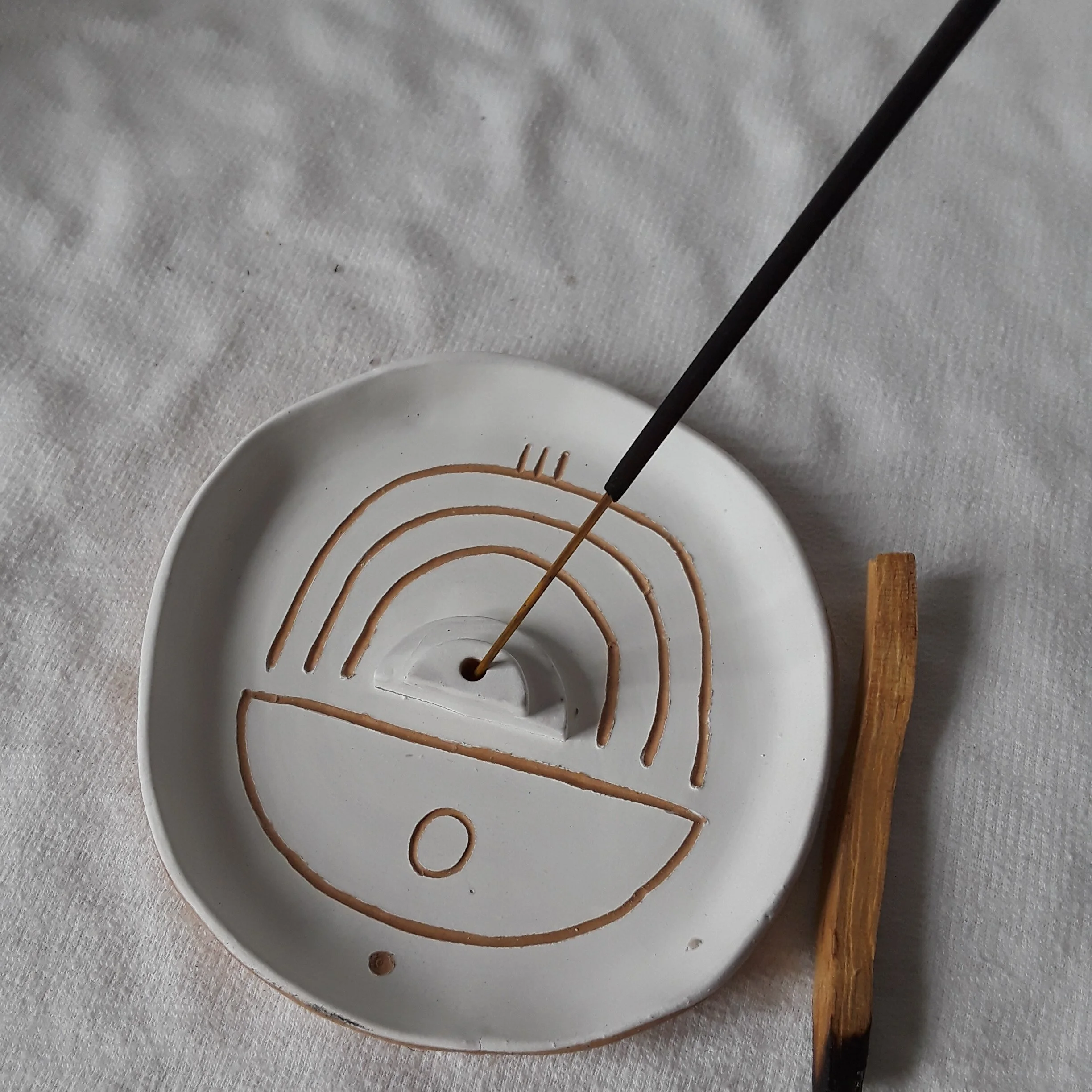 sgraffito-incense-dish-2.jpeg
