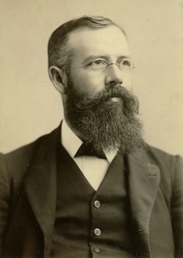 william-c-white-cc7599b5-75fa-4281-8f4e-a0fd10f66d1-resize-750.jpg