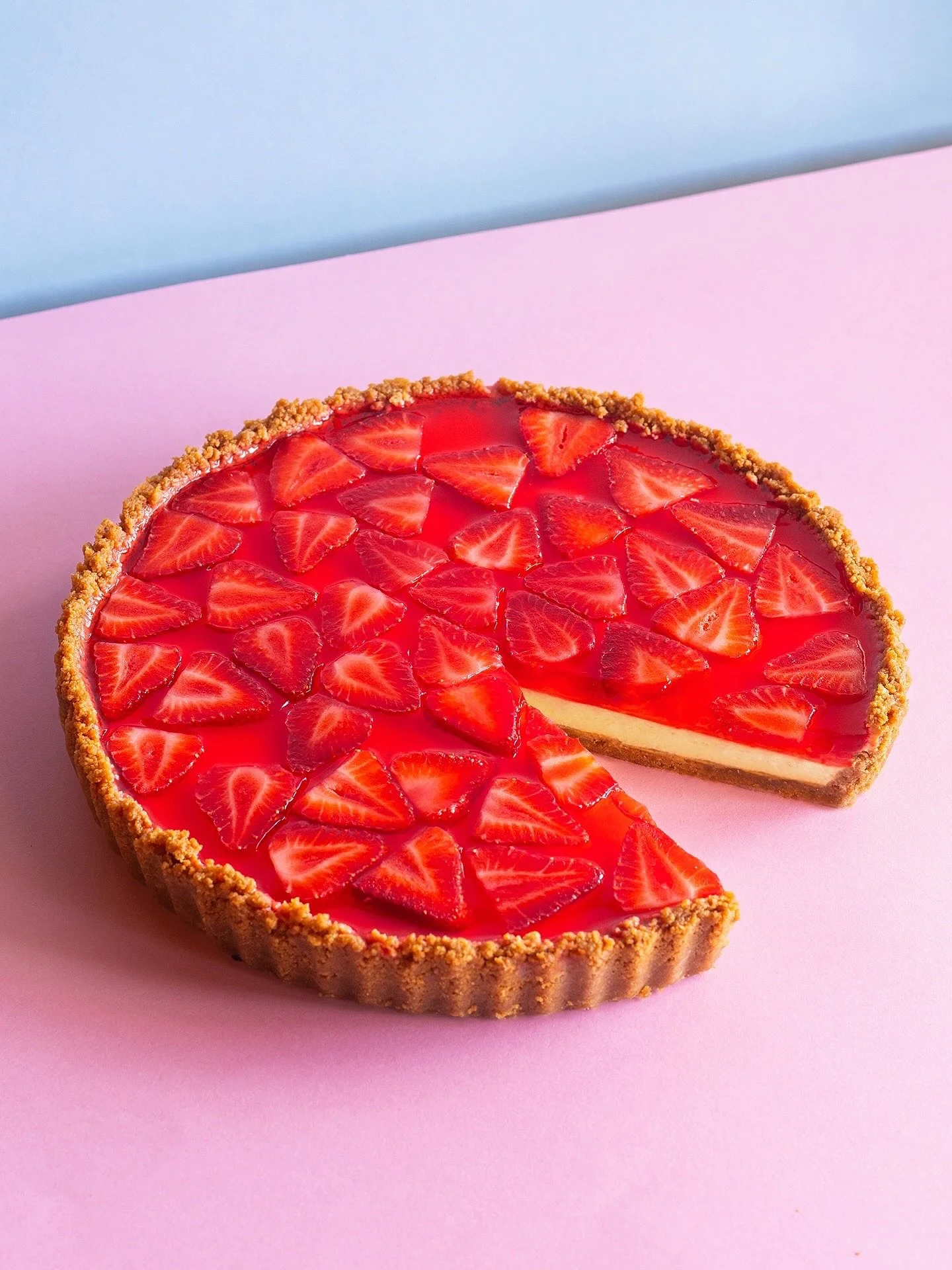 Not a huge surprise the girls were thrilled when I was tasked with kid-friendly treats in the latest issue of @dishmagnz 💕. In stores now, go grab a copy! 🍬🦄🍓🍧

1. Strawberry jelly cheesecake
2. Marshmallow slice w oat &amp; coconut base
3. Choc