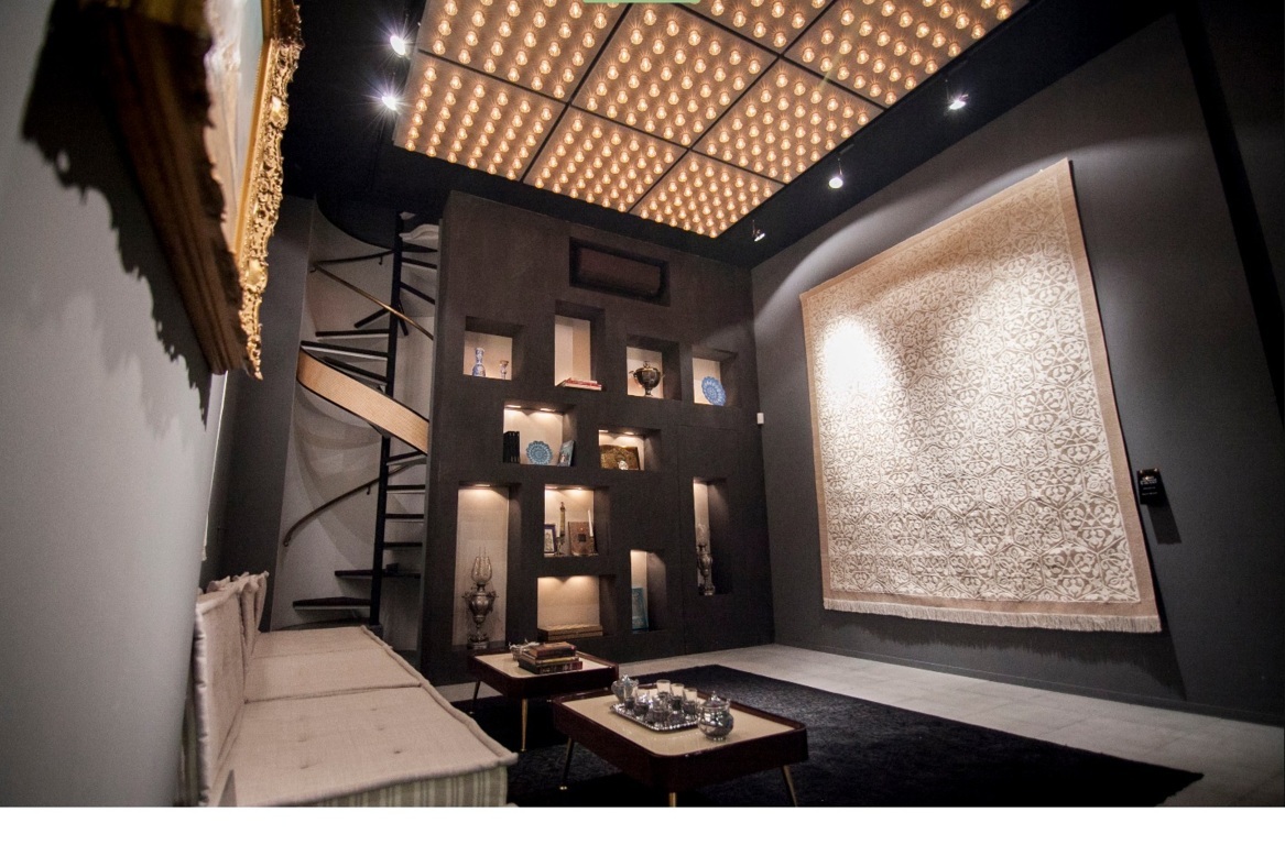 Ceiling Lights: Illuminazione soffitto a cassonetti di lamiera realizzati a disegno, verniciati a polvere per Flagship Store Sahrai Milano. Thanks to Sahrai for images, www.sahrai.com