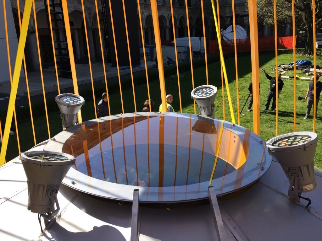   Dettaglio Oblò:  Oblò in vetro con fari riflettori 