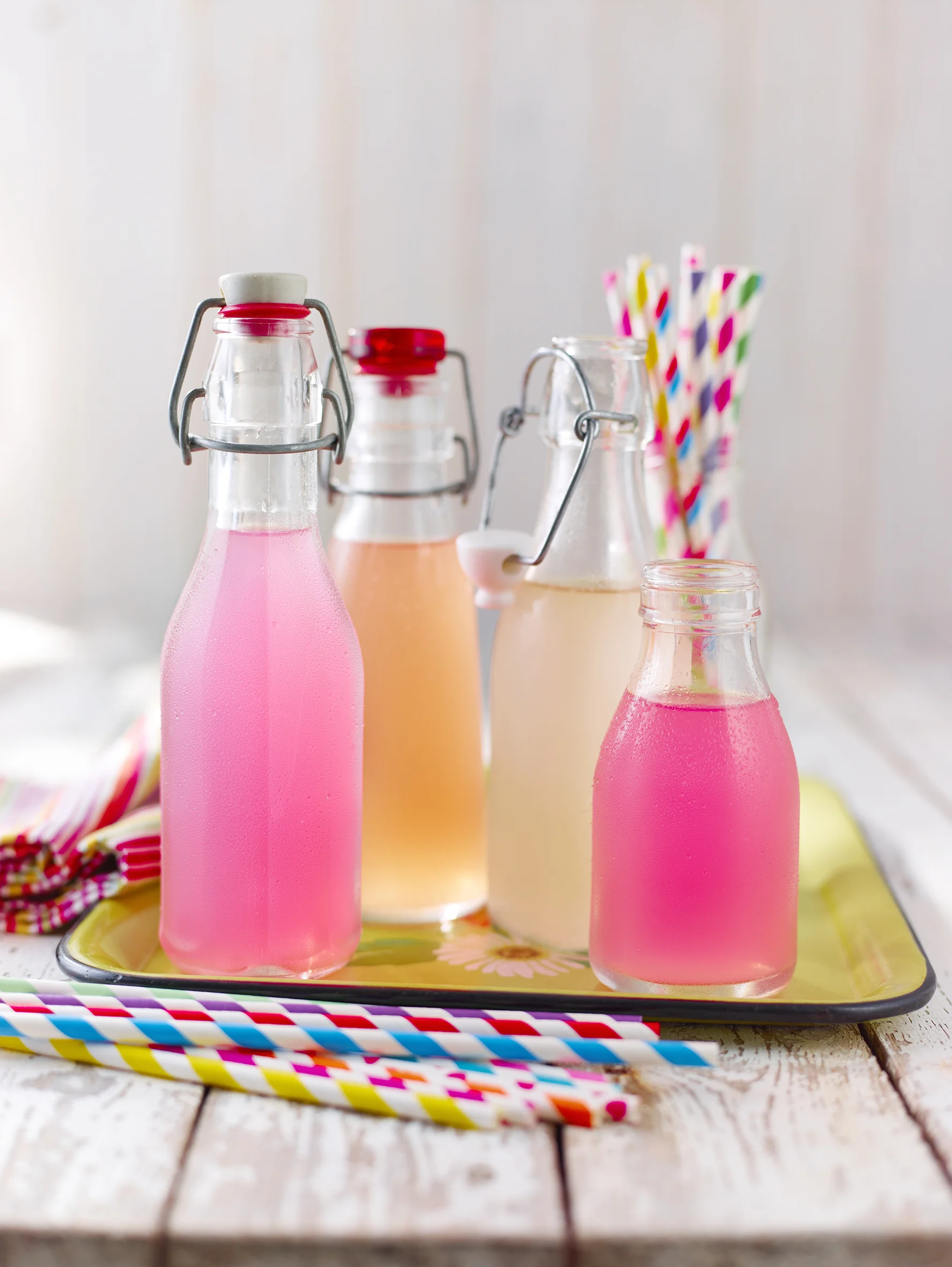 Lemonade_bottles_f4_69661.jpg