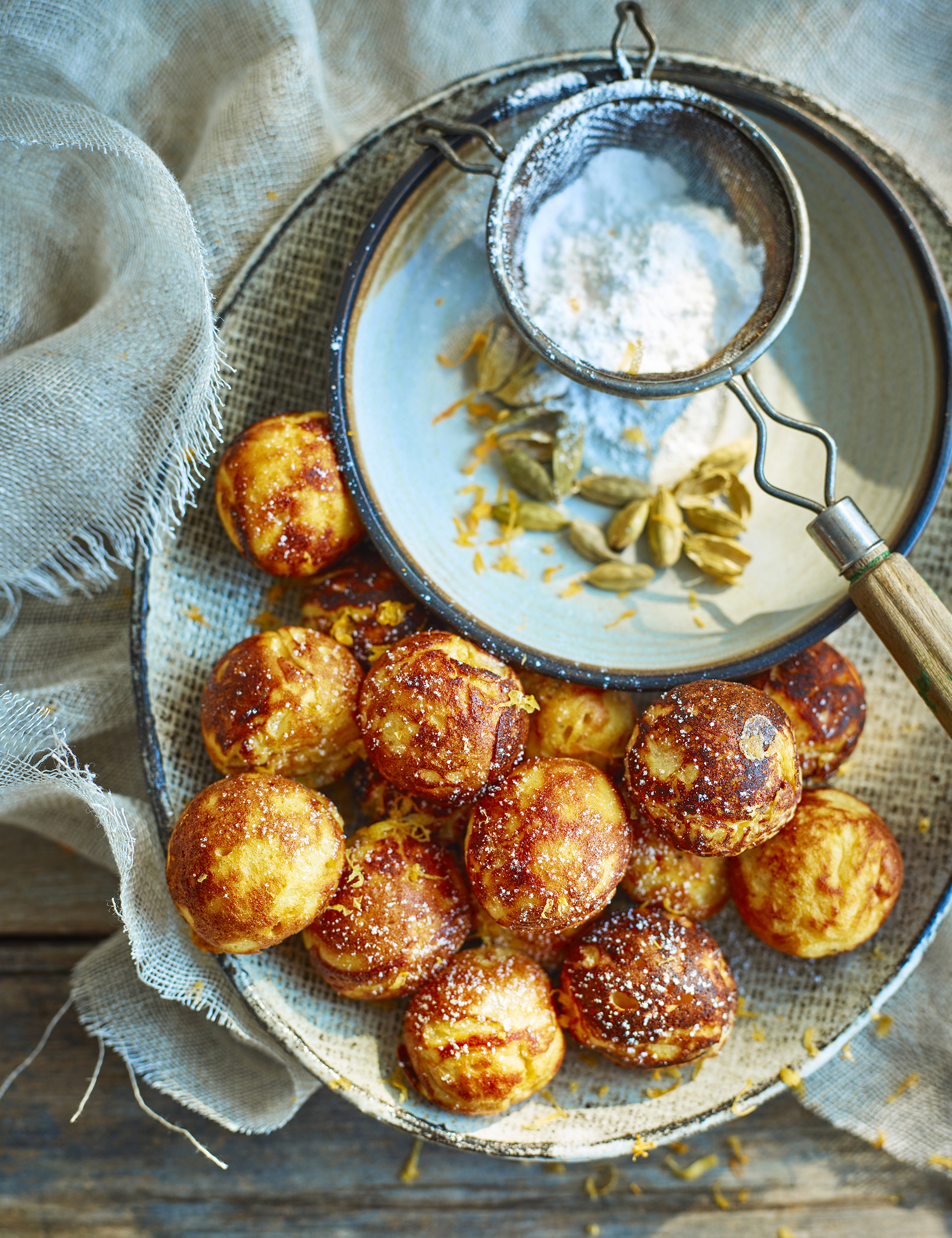 Blood_orange_cardamom_buns_f5.6_102.jpg