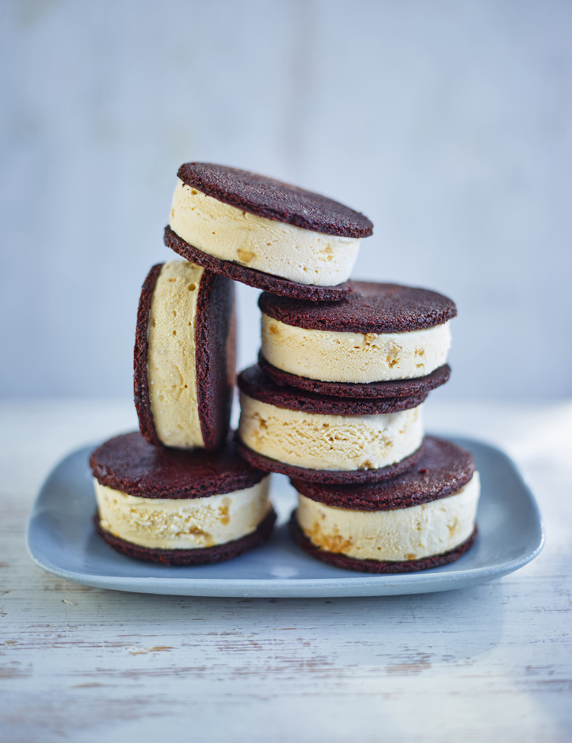 Ice_cream_sandwich.jpg