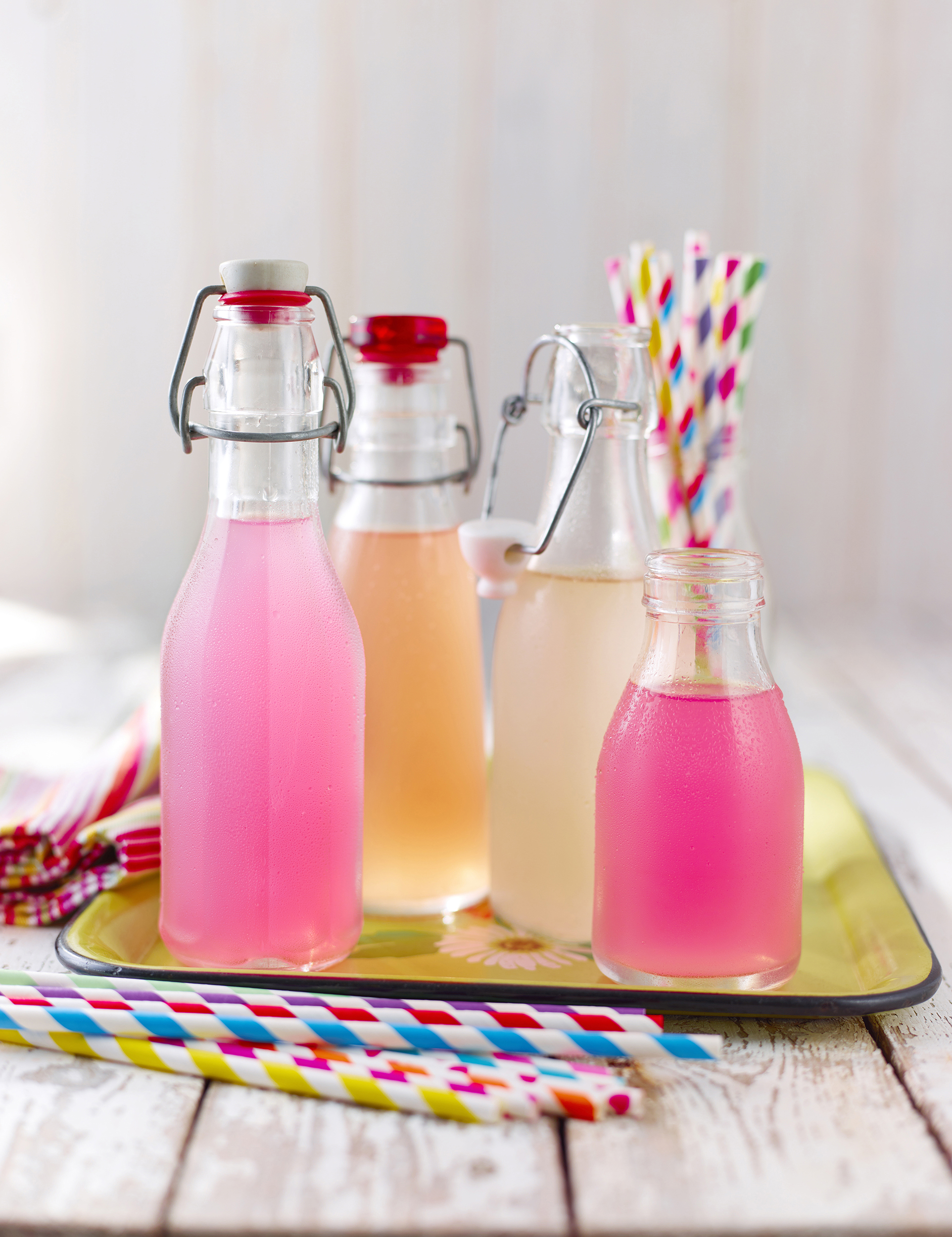 Lemonade_bottles_f4_69661.jpg