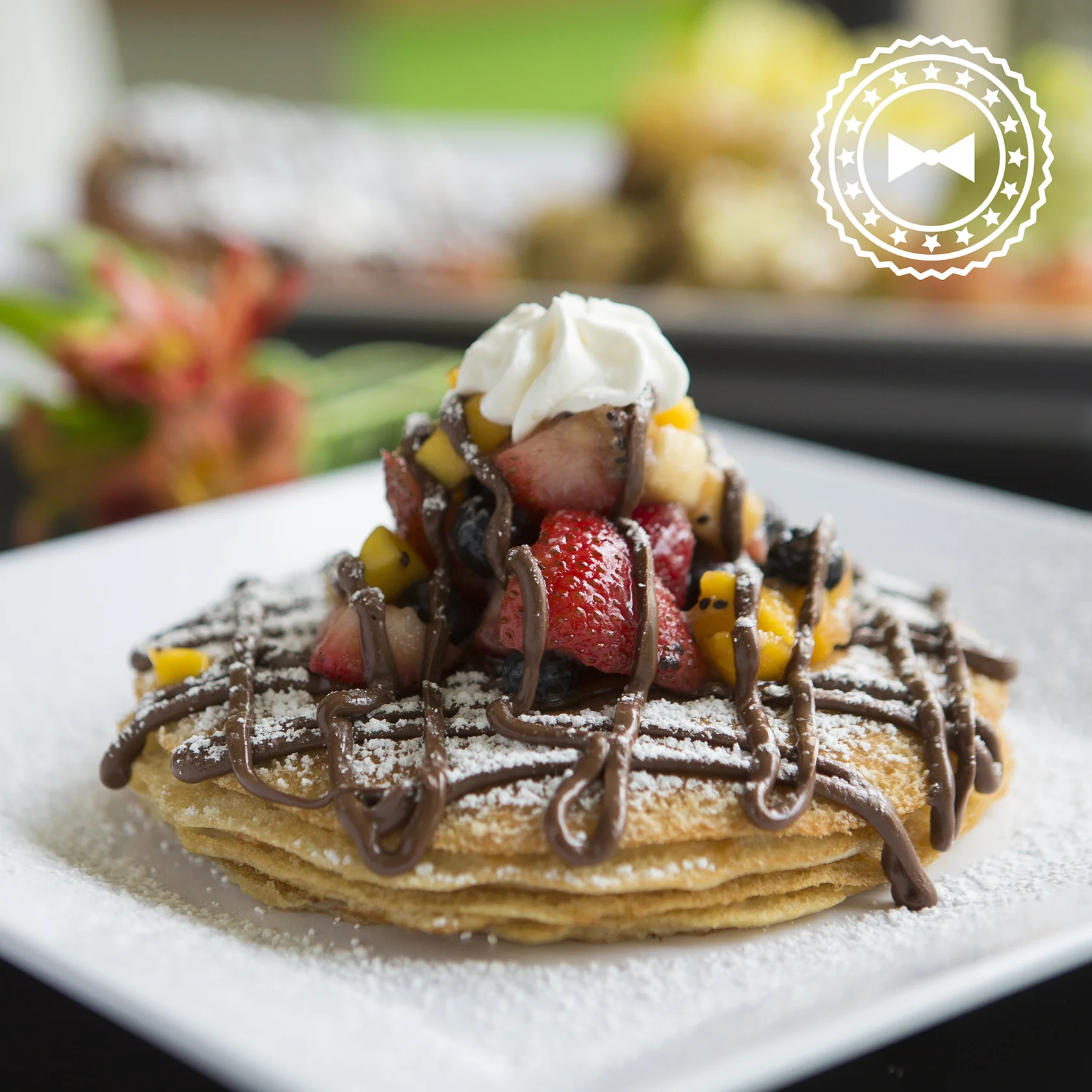 Pancakes con frutas y Nutella