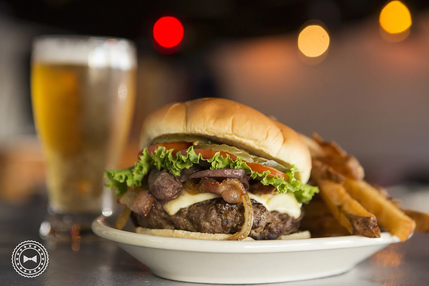 Burger con bacon, cebollas caramelizadas y setas, de La Junta, Calle Loíza.