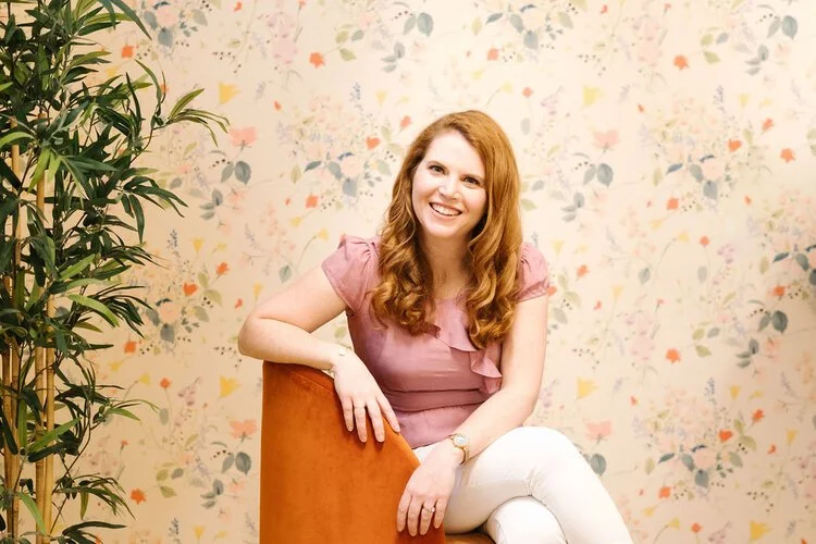 HilarySutton.jpg