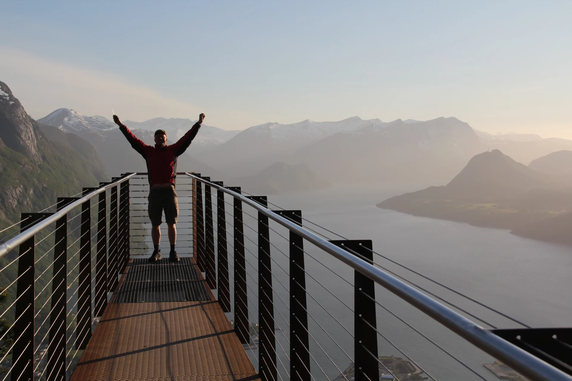 En kveldstur til utsiktspunktet Rampestreken ved Åndalsnes.