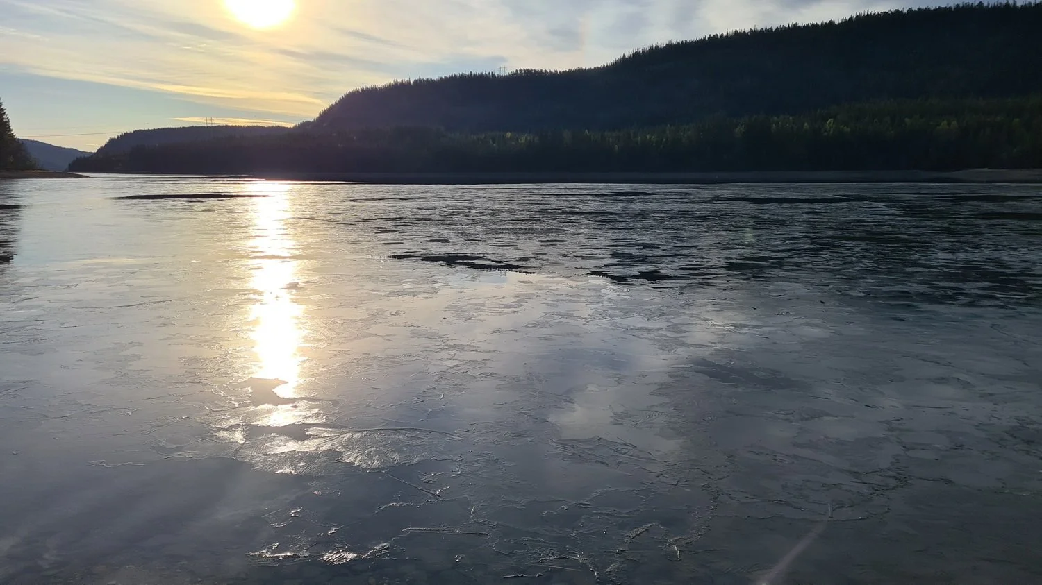 Is på innsjøen.