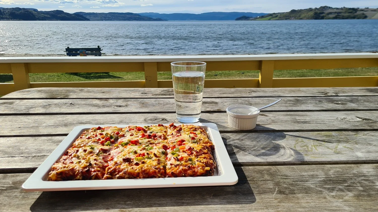 Pizza på stranda.