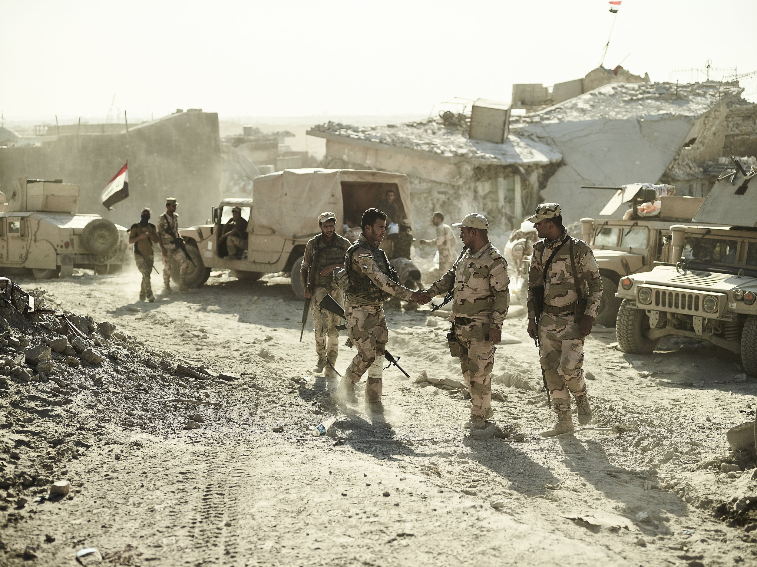 Soldiers arrive at the last frontline in West Mosul