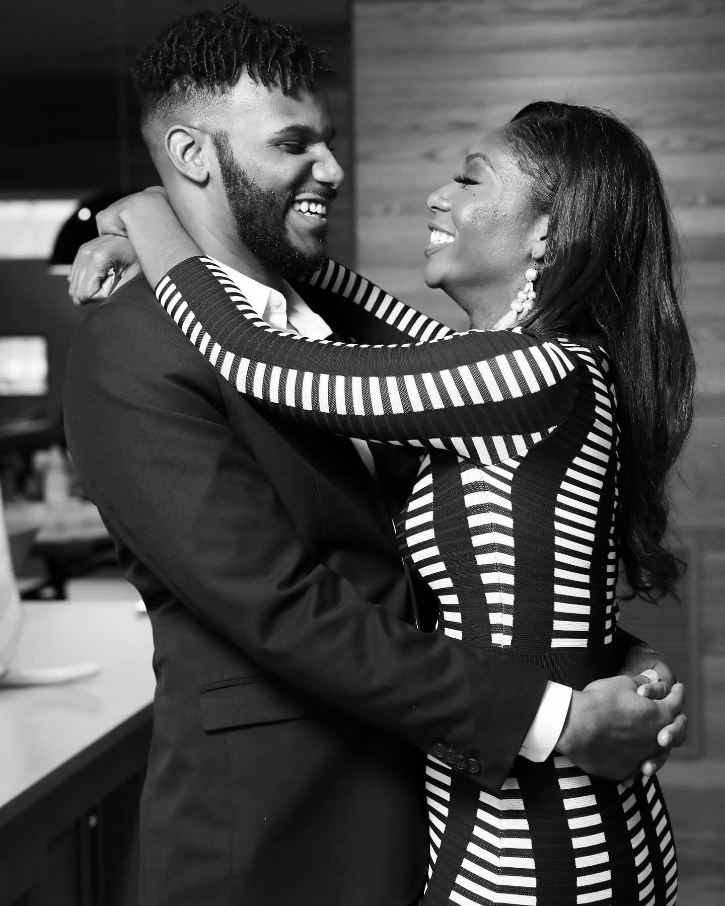 Hold on to them, let them know you care! ❤️ #weddingseason  #engagementideas #columbiasc #charlestonsc #atlantageorgia