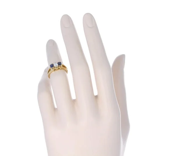 ChaumetSapphireDiamondRing_E_600x.jpg