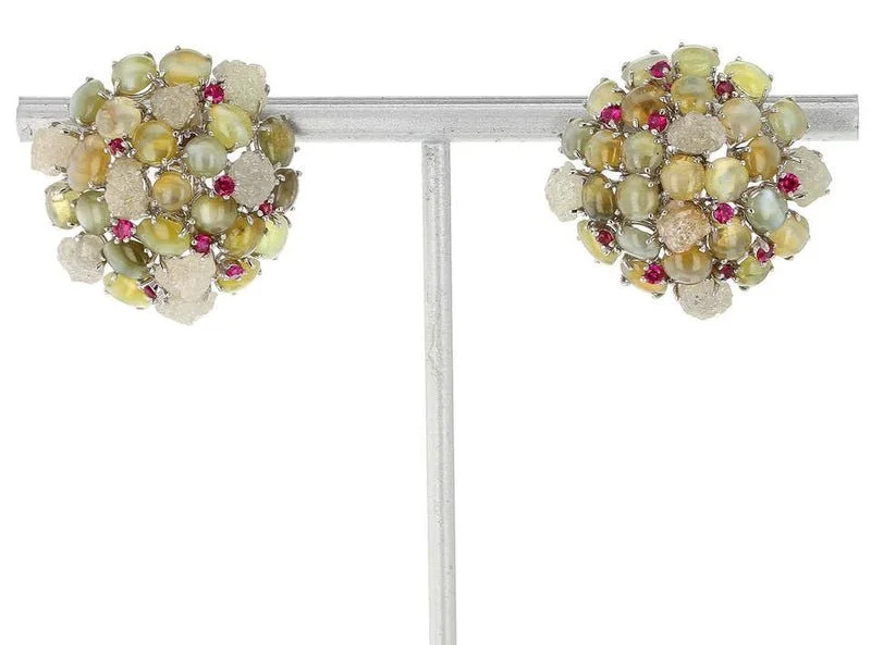 Cat_sEyeChrysoberylEarringswithRoughDiamondsandRubies_18KaratGold_4_800x.jpg